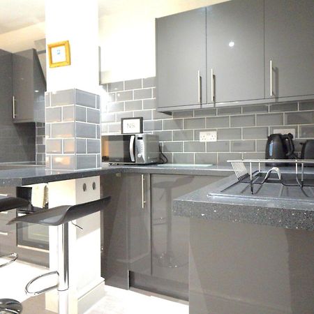 AAA STAY UK LTD Premium Apartment Thatcham Exterior foto