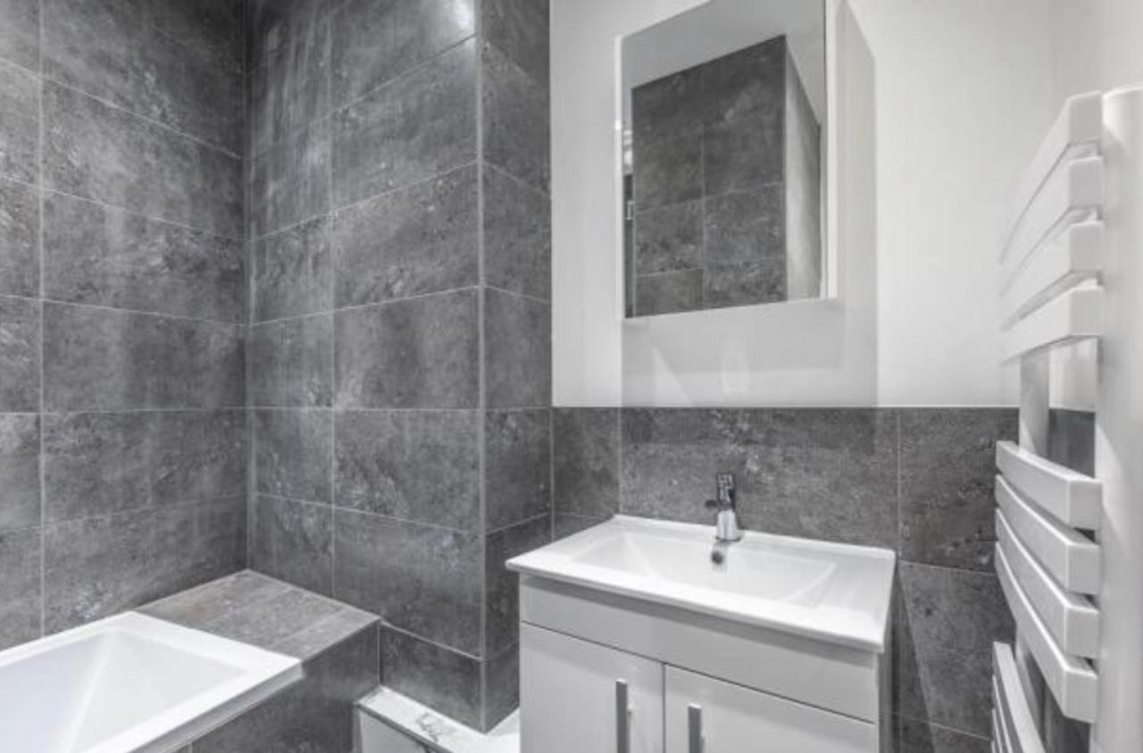 AAA STAY UK LTD Premium Apartment Thatcham Exterior foto