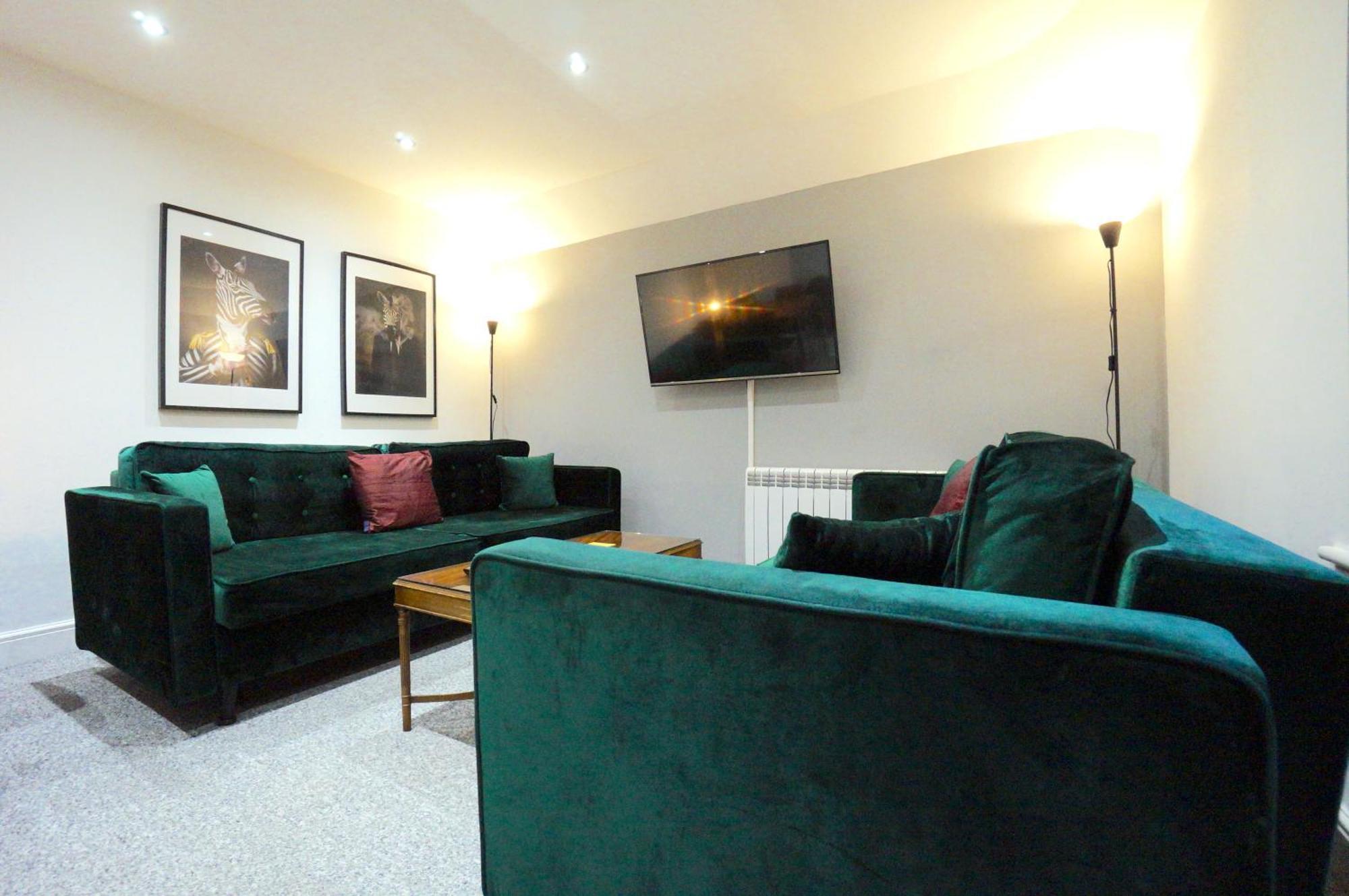 AAA STAY UK LTD Premium Apartment Thatcham Exterior foto